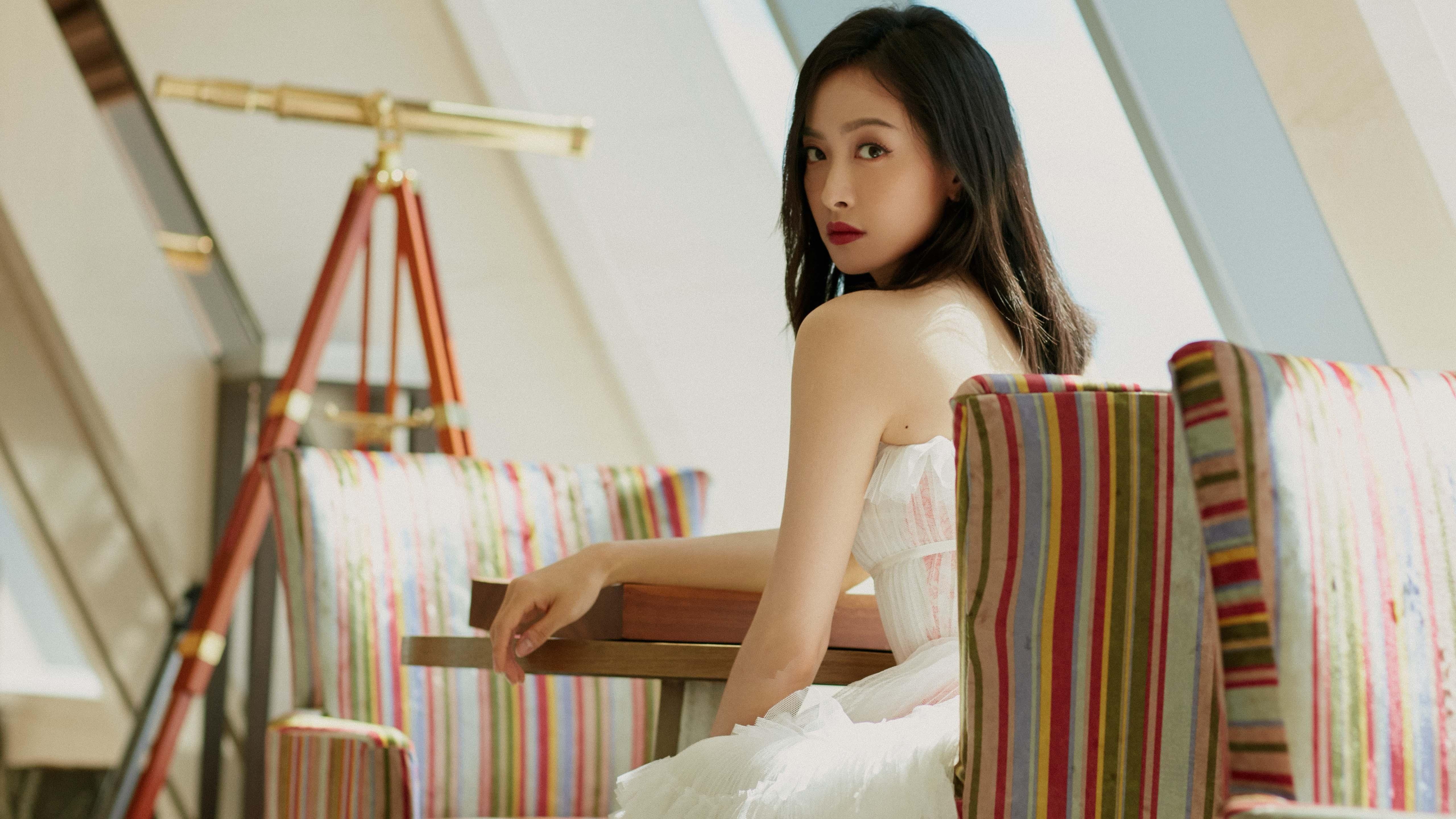 爱游戏娱乐-仰泳对决吉尔吉斯斯坦表现冷静自信，吉尔吉斯斯坦游泳运动员