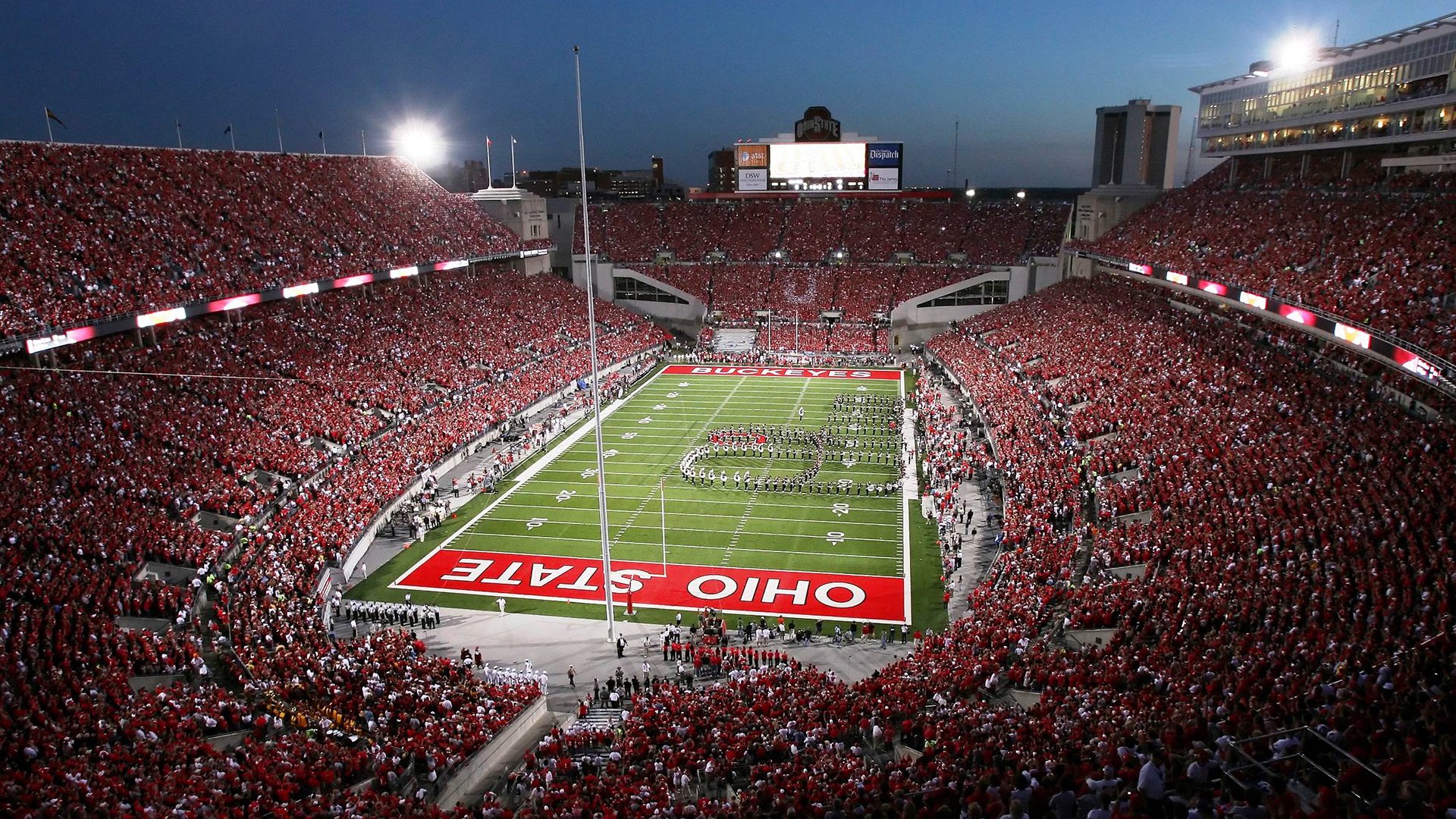 “德甲夺冠集团火拼，胜负悬念究竟归谁？”，德甲连冠